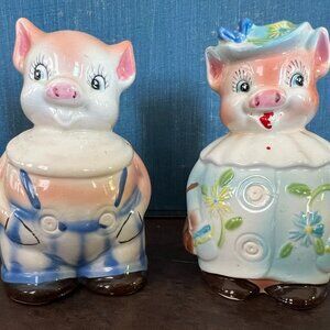 Pig Salt and Pepper Shaker Set. Lorraine Elam Prunella and Pomeroy, ENESECO 50's